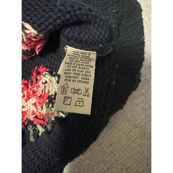 Eddie Bauer vintage floral needlepoint knitted sweater - EUC - Picture 6 of 10
